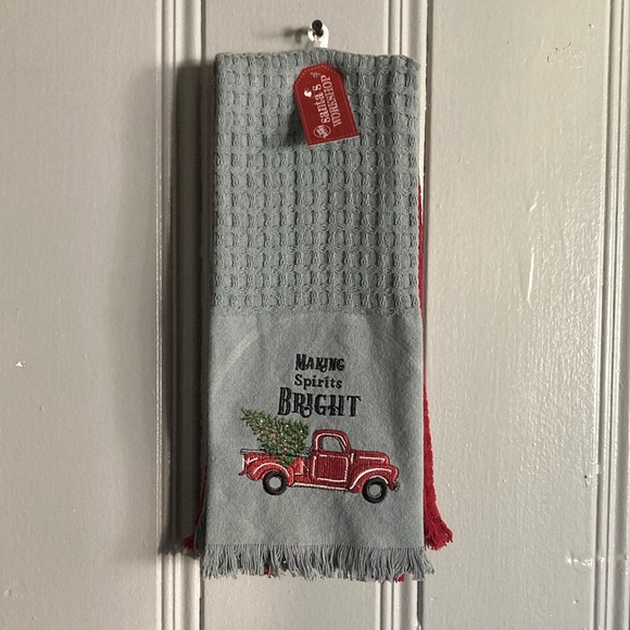 NWT- Gray Making Spirits Bright Farmtruck & Solid Red Waffle Knit- Towels 18x28 - Picture 9 of 17